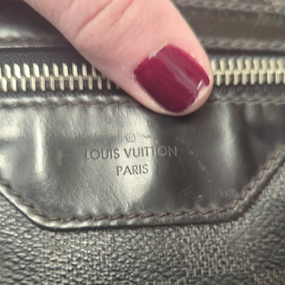 🖤 Authentic Louis Vuitton Damier Graphite Crossbody Pouch 🖤 - Picture 2 of 16